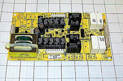 Photo 1 of Frigidaire 316443912 BOARD,RELAY ,DUAL OVEN